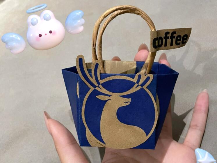 瑞幸托特包 | 南寧專業(yè)花藝培訓學校分享折紙作品