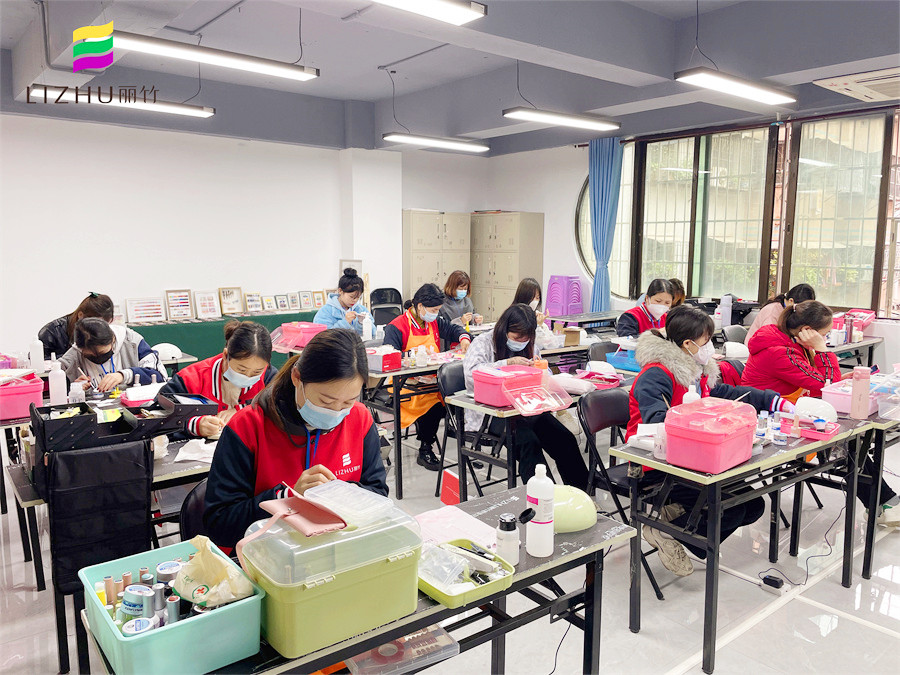 麗竹美甲學(xué)校學(xué)員爆滿(mǎn)，專(zhuān)業(yè)教學(xué)的實(shí)力認(rèn)證