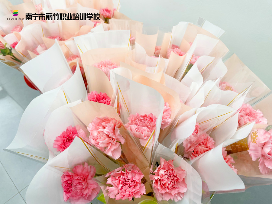 麗竹學校3·8女神節(jié)，定制專屬你的美麗