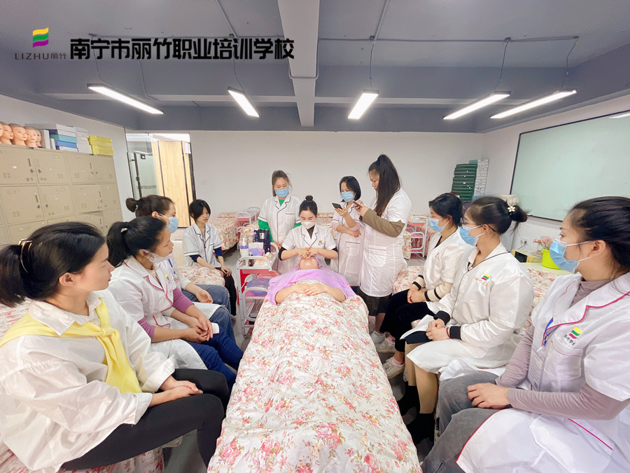 零基礎(chǔ)學面部按摩 | 零基礎(chǔ)學面部按摩