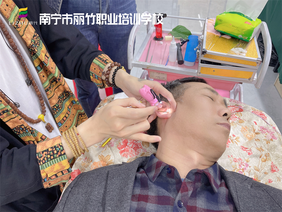 采耳的好處，南寧專業(yè)采耳培訓(xùn)班告訴你