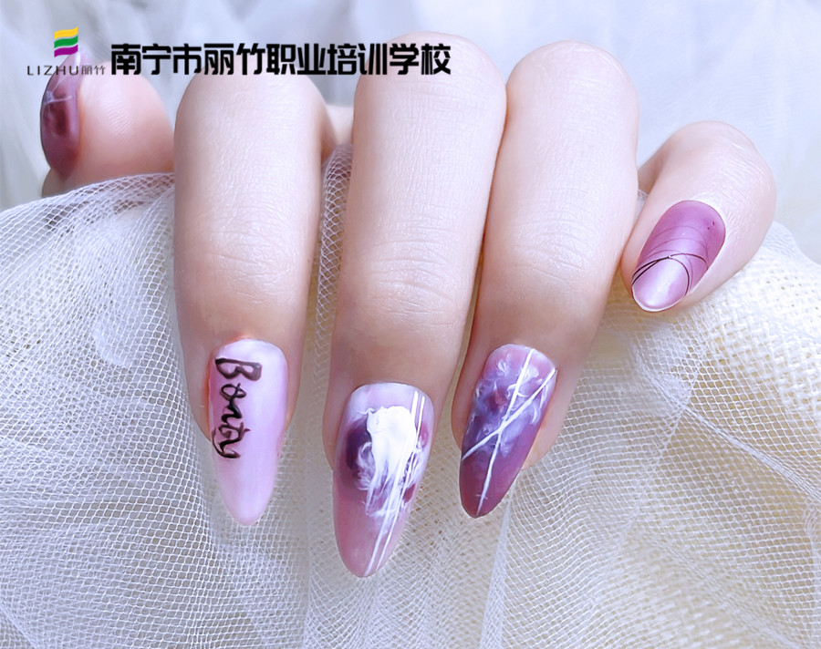 廣西美甲技術(shù)基礎(chǔ)：光療甲保養(yǎng)教程