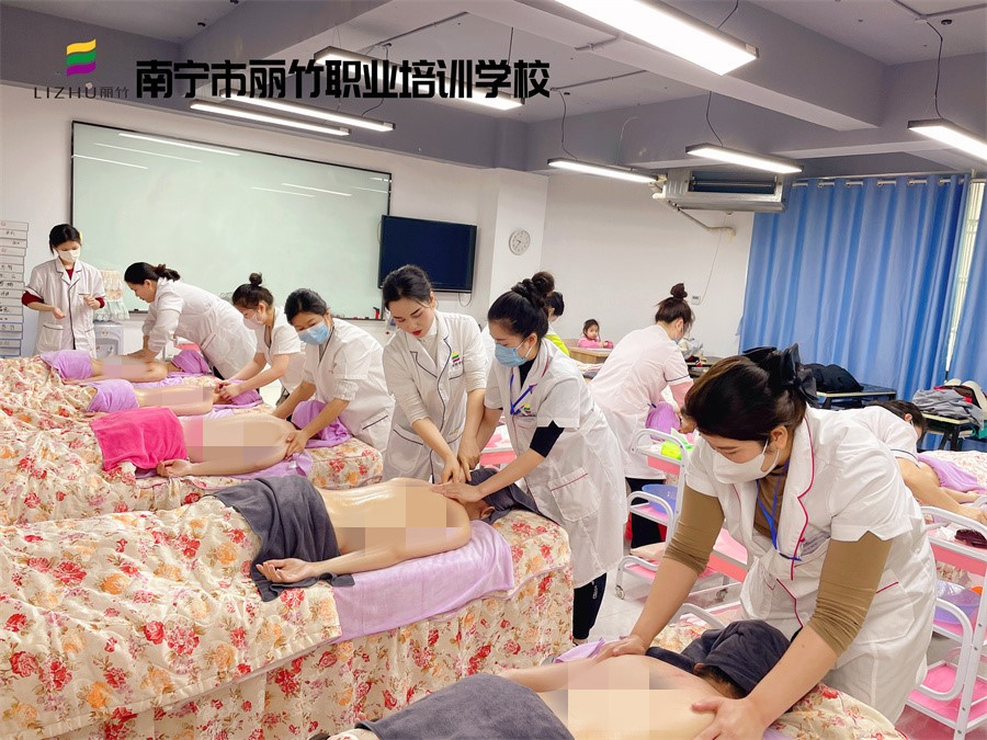 春季背部按摩的好處，廣西美容實訓練習講解