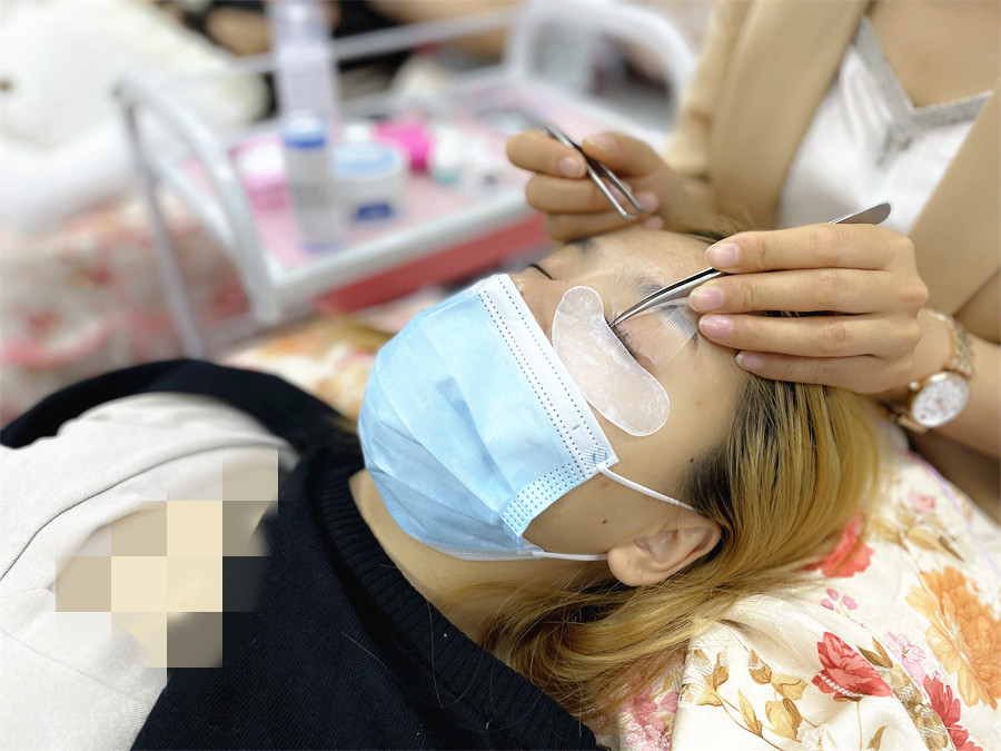 南寧美睫嫁接睫毛培訓(xùn)：嫁接睫毛是什么？