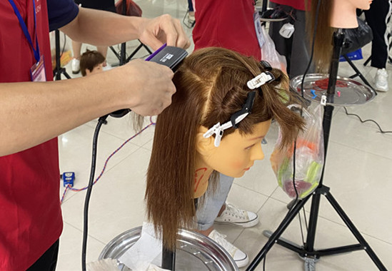 頭發(fā)拉直后的護理方法，廣西美發(fā)護發(fā)培訓班課程