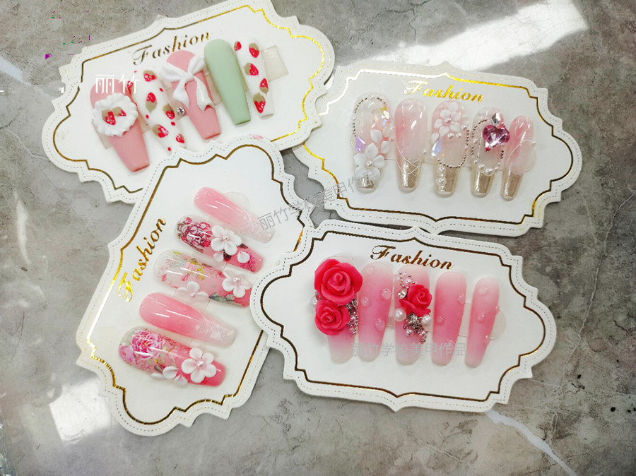 雕花美甲的注意事項(xiàng)，廣西美甲師學(xué)校分享