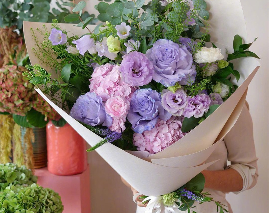 韓系甜美花束，廣西花藝插花造型學(xué)校浪漫推薦