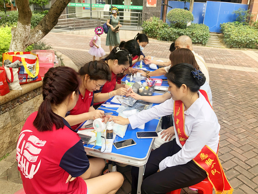 免費美甲活動&社區(qū)美甲活動，南寧美甲學(xué)校在行動