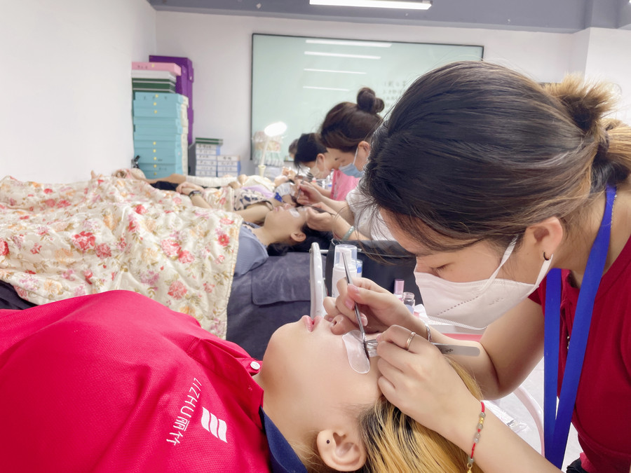 美睫市場(chǎng)前景分析：美睫市場(chǎng)為什么這么火爆？