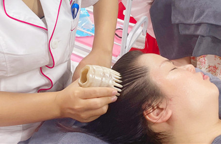 南寧養(yǎng)發(fā)頭療培訓(xùn)：梳頭為什么要選牛角梳？