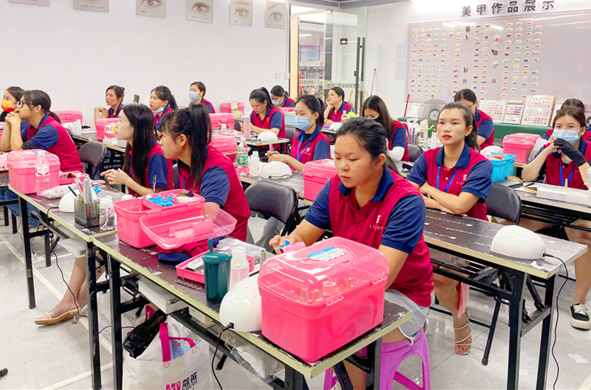 初中畢業(yè)學什么好？高中考不上大學怎么辦？