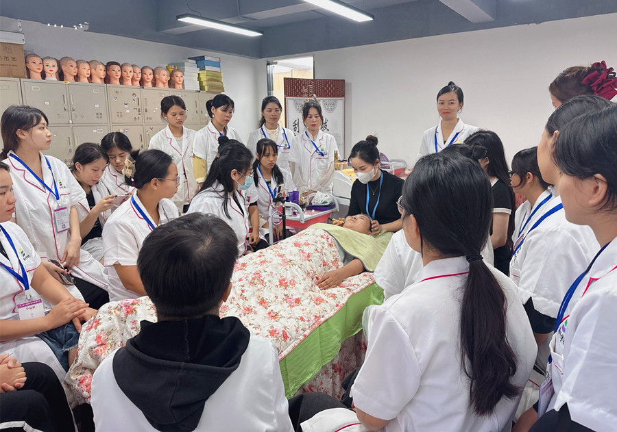 使用美容儀器注意事項，南寧美容儀器培訓(xùn)班教學(xué)