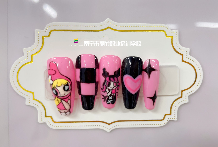 美甲的甲面不亮怎么辦？廣西美甲學(xué)習(xí)中心