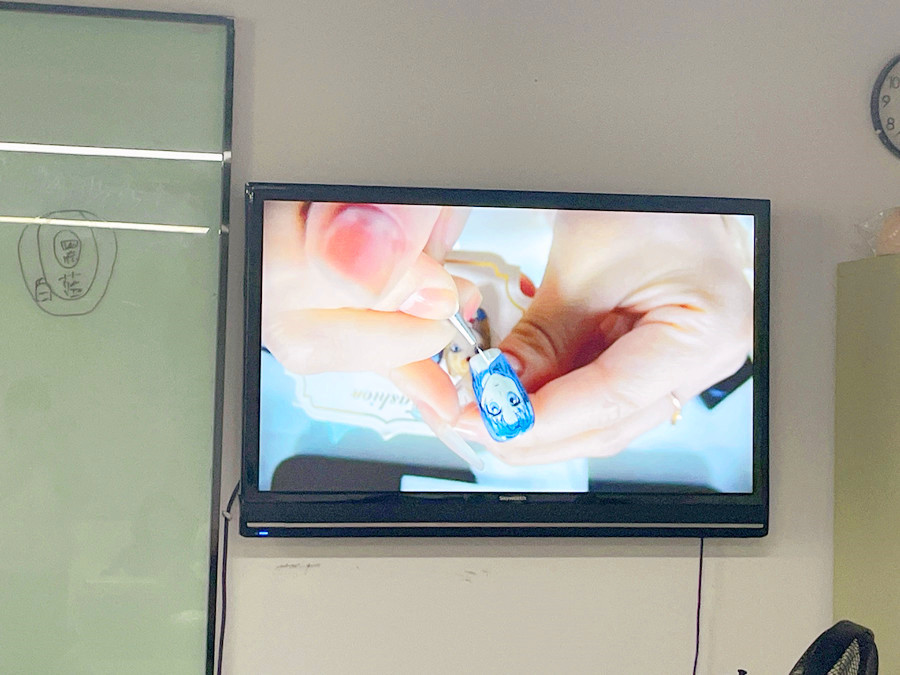 美少女戰(zhàn)士卡通美甲，廣西美甲專業(yè)作品