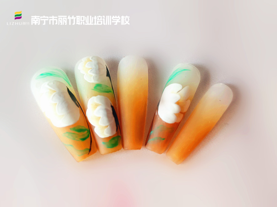 春日彩繪美甲，南寧美甲短期培訓作品