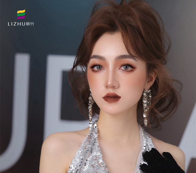 氣質(zhì)千金新娘，南寧學化妝影樓作品