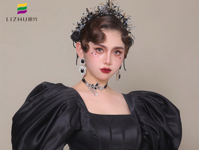 暗黑系復(fù)古造型，南寧化妝旅拍作品