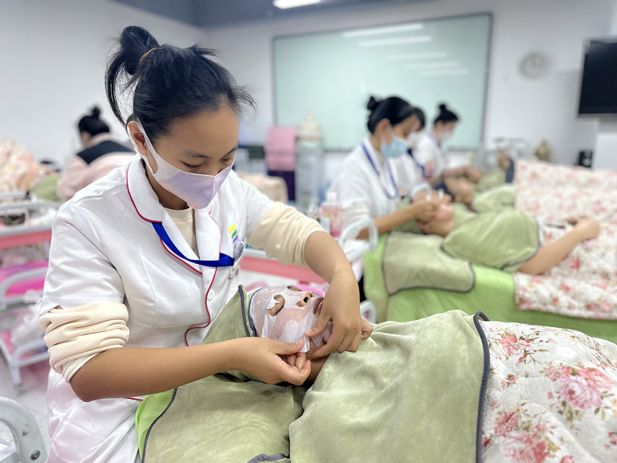 春季護(hù)膚緊急攻略，南寧護(hù)膚美容培訓(xùn)