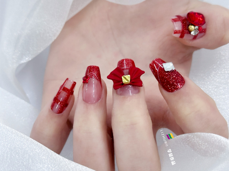 格紋法式美甲，廣西美甲造型設(shè)計(jì)作品