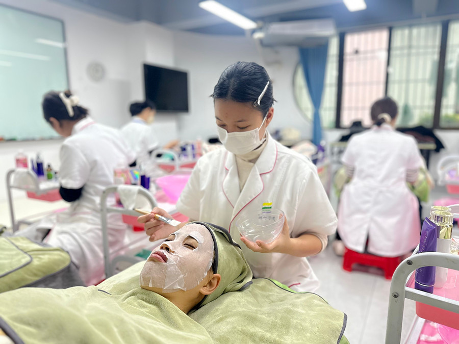 如何去除濁相？南寧皮膚管理師教你