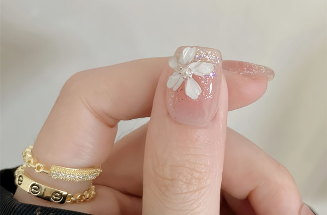 仙女必備顯白短款美甲，廣西美甲排行榜推薦