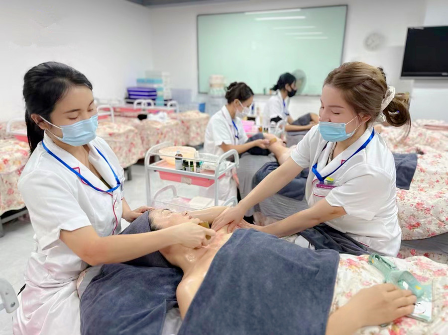 你適合做肩頸刮（sha）痧嗎？零基礎美容教學