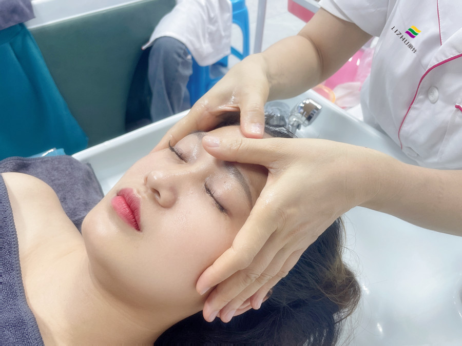 睡出來(lái)的好皮膚，南寧美容皮膚護(hù)解析