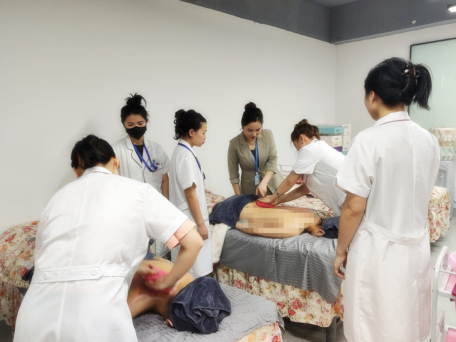 背部經(jīng)絡(luò)刷的作用，南寧學(xué)美容美體專業(yè)