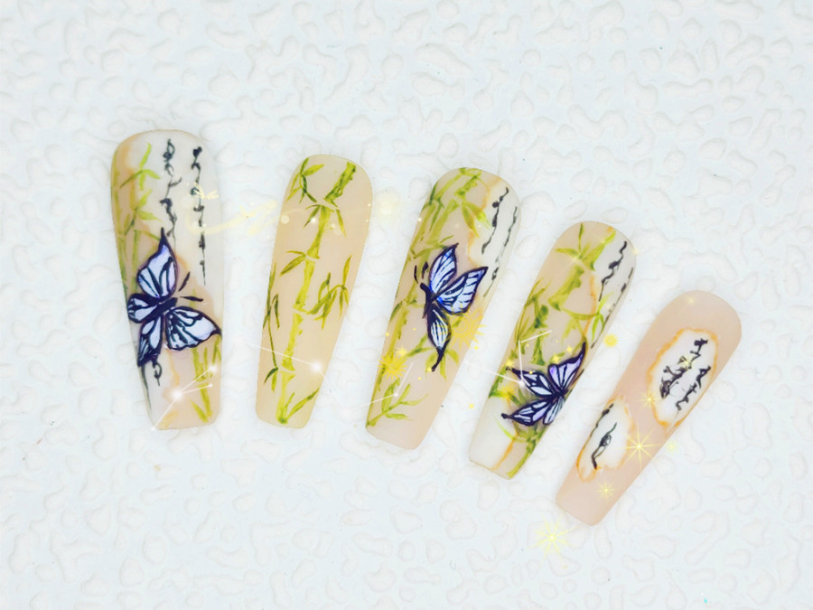 新中式美甲，告訴你南寧美甲去哪里學(xué)比較好？