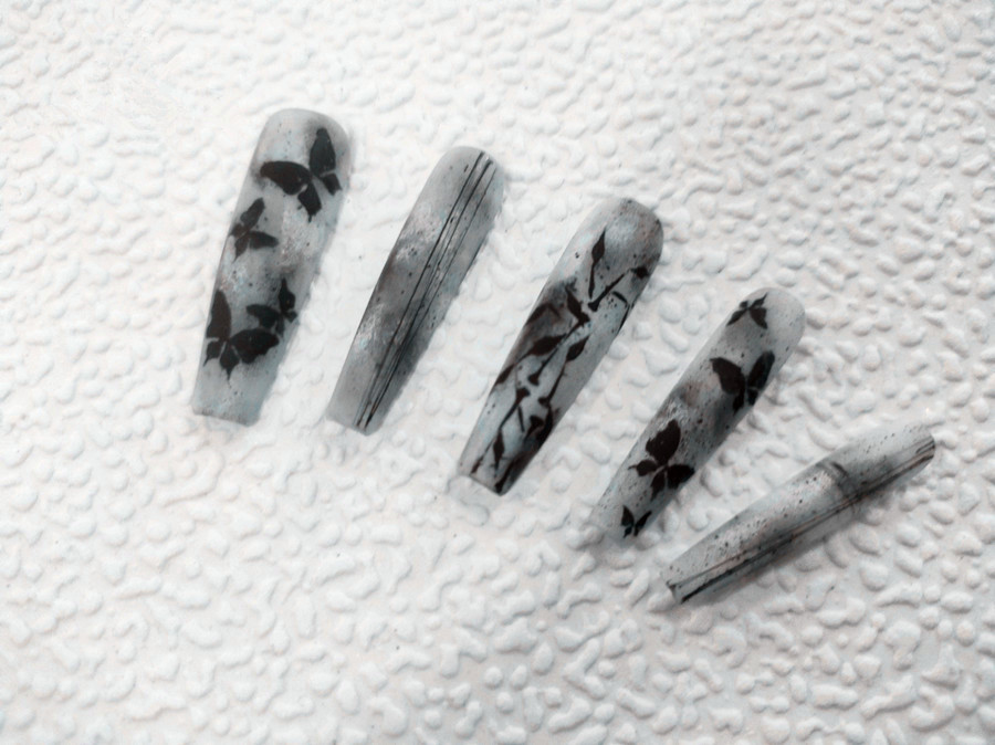 水墨彩繪美甲，南寧美甲進(jìn)修提升作品手法演示