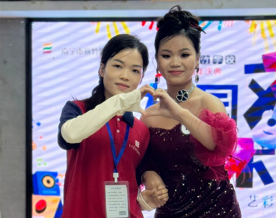 禮服晚宴造型，南寧專業(yè)新娘妝跟妝