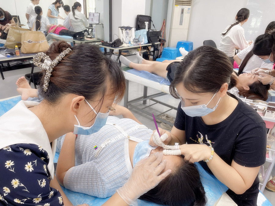 廣西紋繡哪里可以進修？色乳的選擇