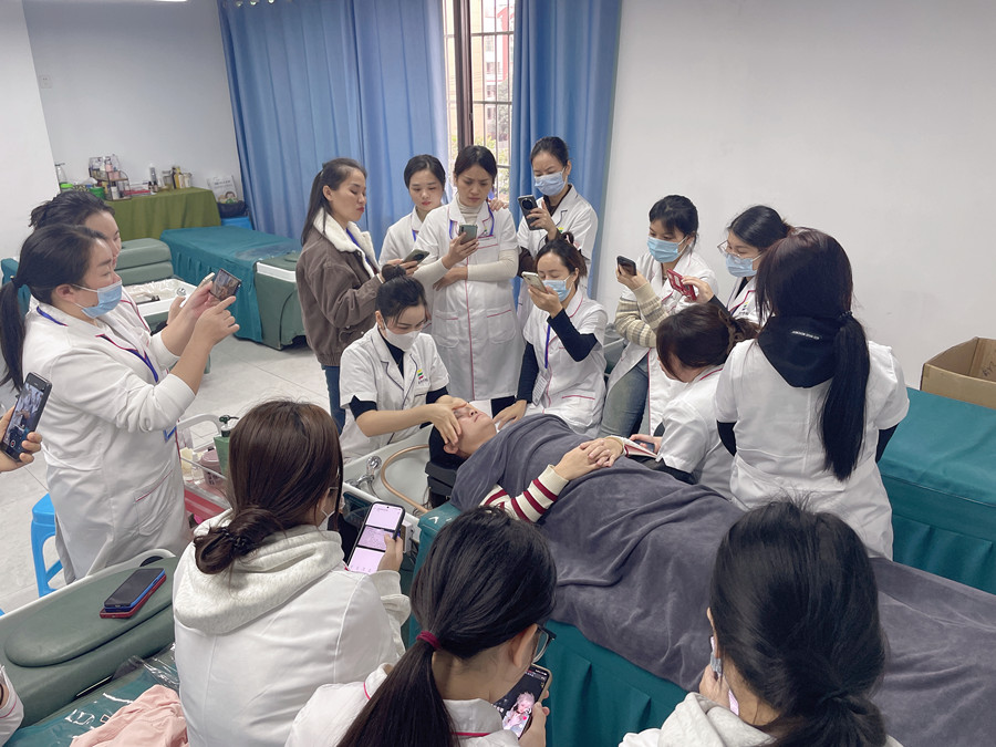 南寧洗護(hù)頭療：為什么頭療越來越受歡迎？