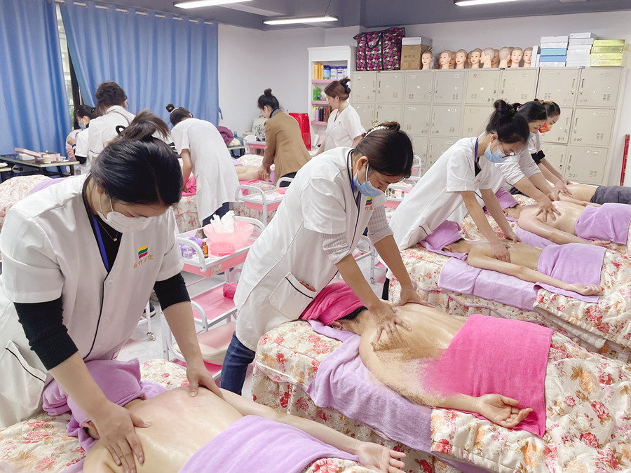 肩部按摩操作注意事項，廣西美容健康管理手法講解