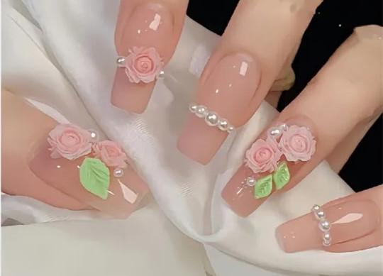 甜美系開春美甲，南寧專業(yè)美甲師推薦