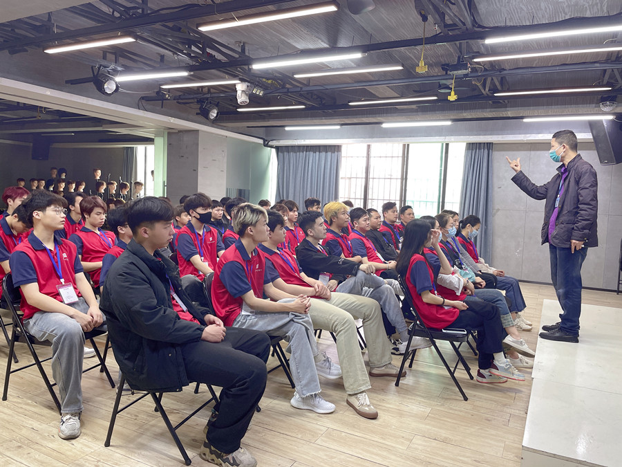 廣西美發(fā)快剪學(xué)校：美發(fā)快剪的特點(diǎn)