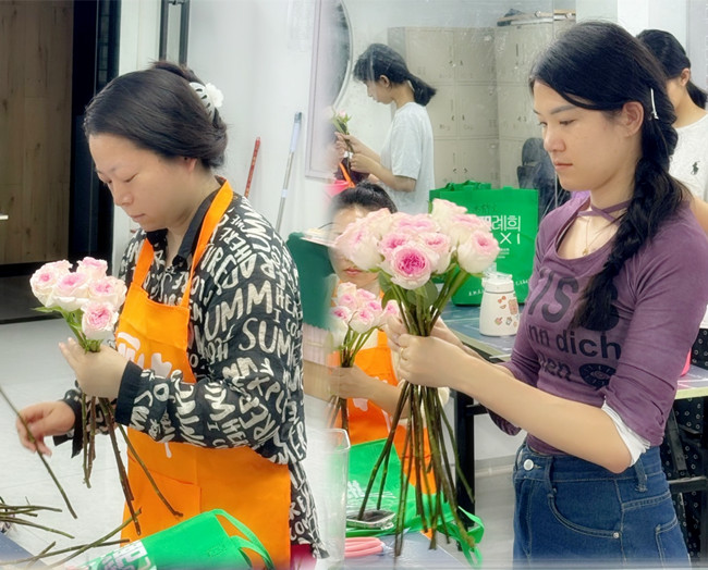 螺旋花束的教程，南寧花藝師學(xué)校分享