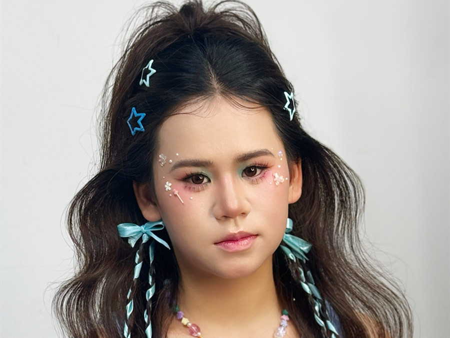 多巴胺應(yīng)援妝，廣西彩妝藝術(shù)造型學(xué)校講解