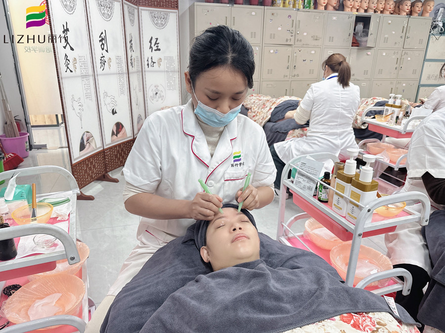 什么是撥筋？廣西美容手法實訓(xùn)