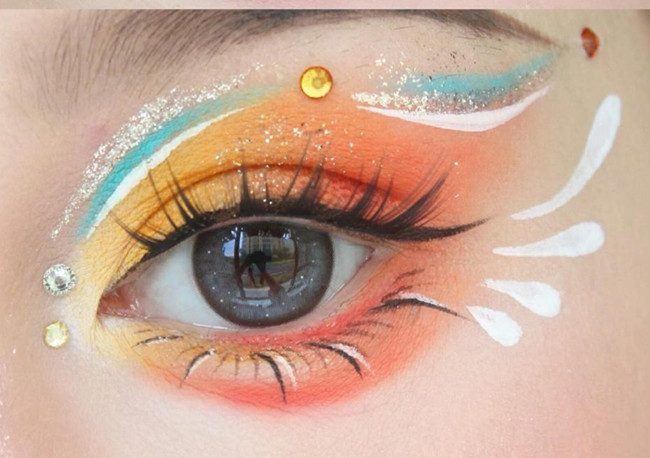 0基礎(chǔ)學(xué)美妝：彩色眼影怎么畫(huà)？