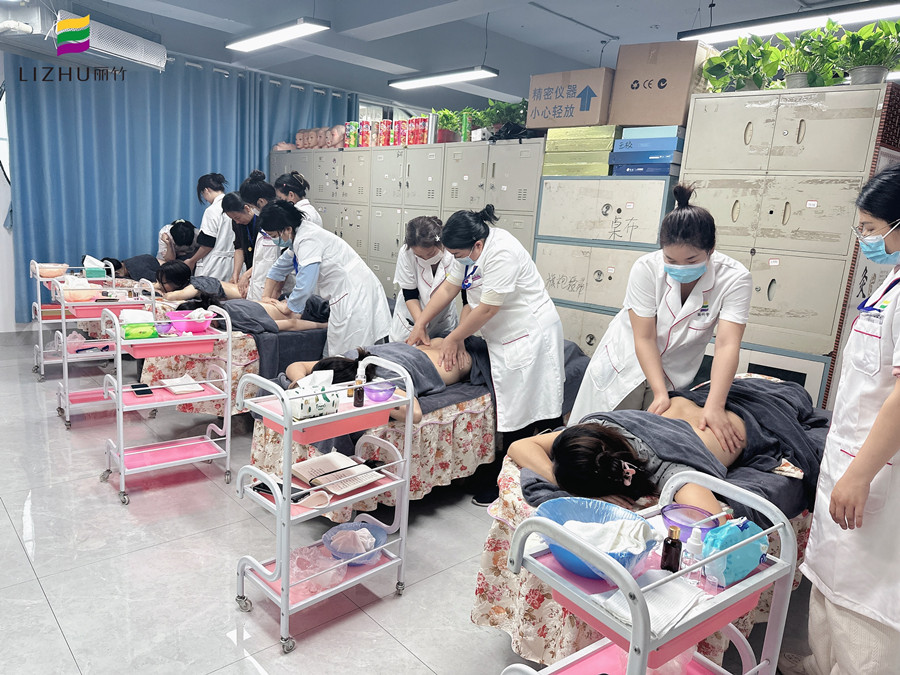 新年假期給身體按摩能有多爽，廣西美容管理健康