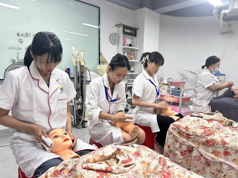 美容新手用假頭模練習的好處，學美容0基礎