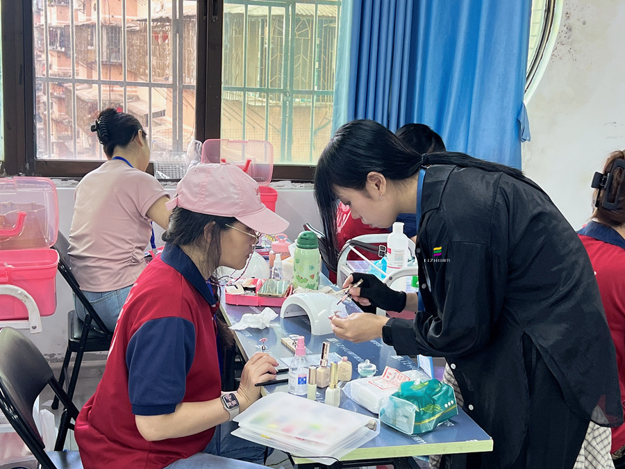 廣西美甲課堂實拍 | 廣西美甲技術(shù)訓(xùn)練