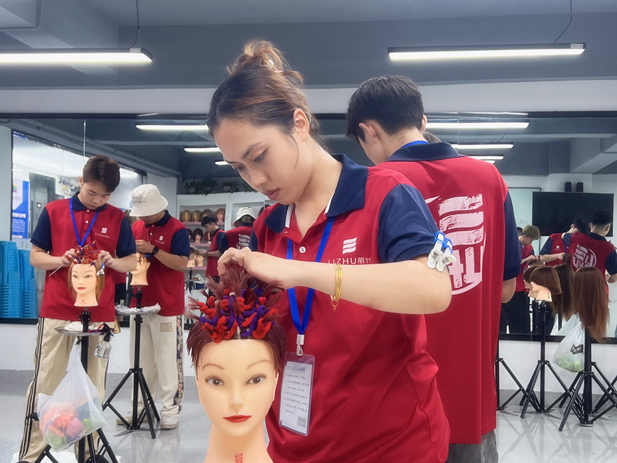 男生燙發(fā)類型全解析 | 南寧燙發(fā)職業(yè)學(xué)校收集